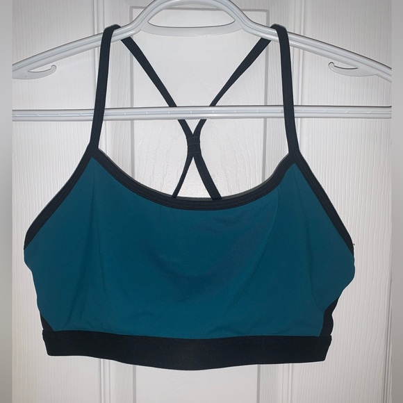 Fabletics Ladies Jacket and Sports bra- Matching Set - Picture 4 of 5